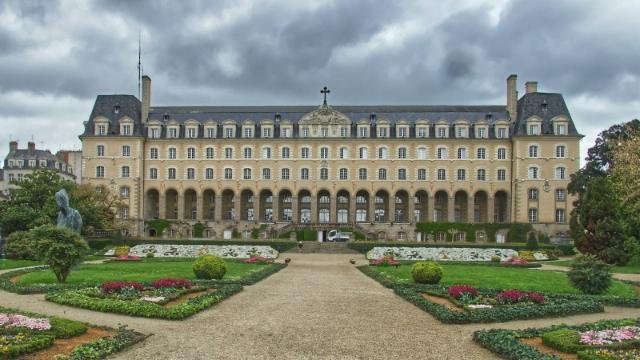 Palais Saint-Georges à Rennes : chauffeur privé pour événement