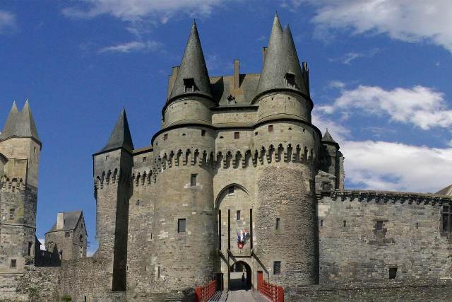 Château de Vitré : chauffeur privé à disposition